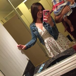 Meet your Posher, Desiree